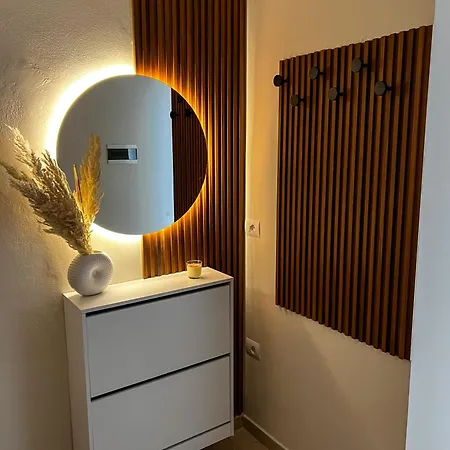 Sunset Charm Retreat With Panorama View * 地拉那