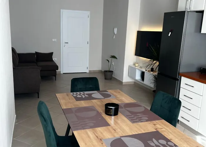 Sunset Charm Retreat With Panorama View Tirana