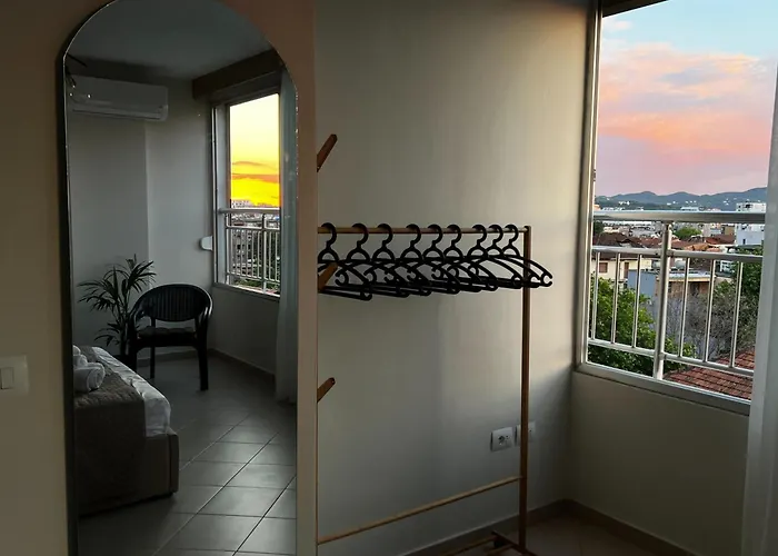 Sunset Charm Retreat With Panorama View *